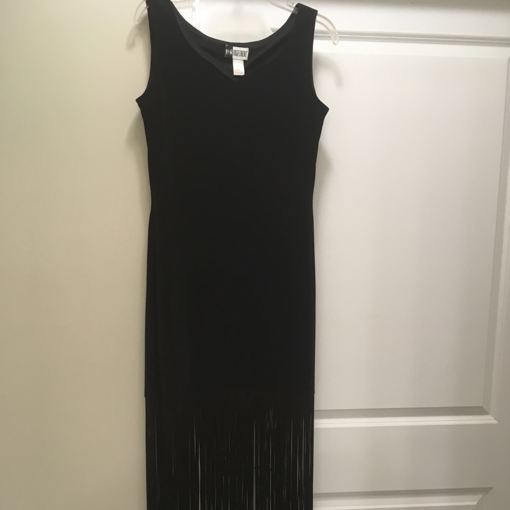 Dress - Picture 2 of 6